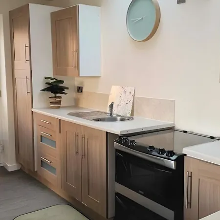 Elegant Retreat-stylish 1br Near Yorkshire