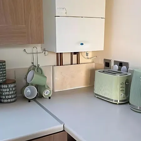 Elegant Retreat-stylish 1br Near Yorkshire Daire