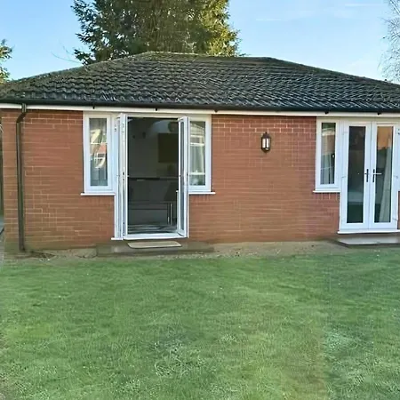 Elegant Retreat-stylish 1br Near Yorkshire *